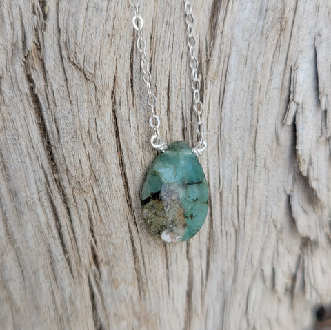 Emerald Faceted Briolette Necklace